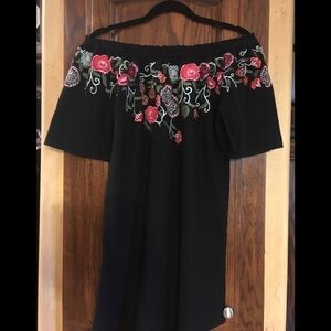 Vici size S off the shoulder embroidered dress